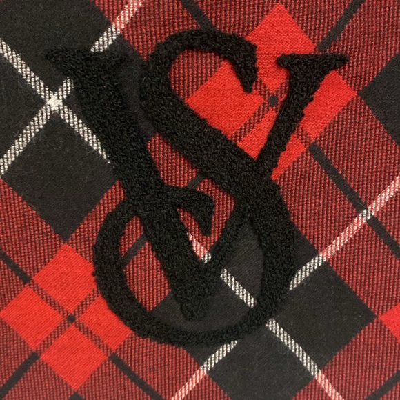 Victoria’s Secrets red plaid tote bag/purse nwt - Picture 2 of 9